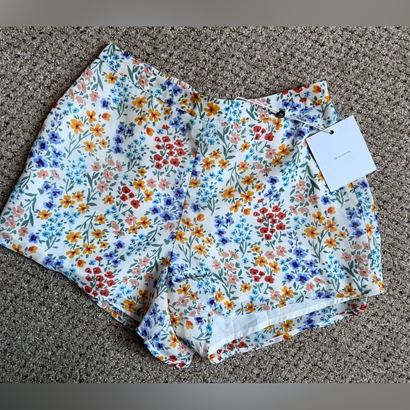 X small floral shorts - Picture 3 of 3